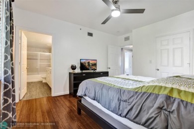 Welcome to this updated condo in Emerald Dunes, West Palm Beach on Emerald Dunes Golf Club in Florida - for sale on GolfHomes.com, golf home, golf lot