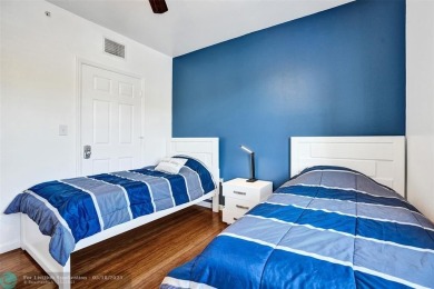 Welcome to this updated condo in Emerald Dunes, West Palm Beach on Emerald Dunes Golf Club in Florida - for sale on GolfHomes.com, golf home, golf lot