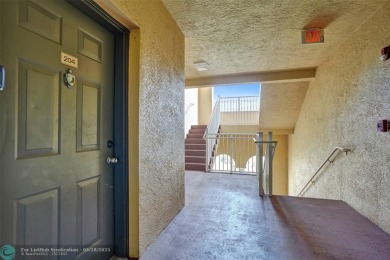 Welcome to this updated condo in Emerald Dunes, West Palm Beach on Emerald Dunes Golf Club in Florida - for sale on GolfHomes.com, golf home, golf lot