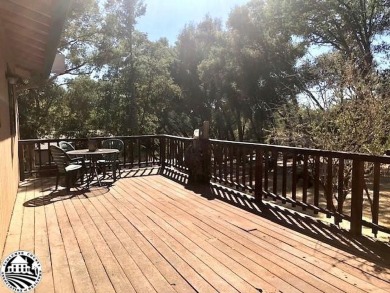 NEW PRICE! This charming single-level home has just been reduced on Pine Mountain Lake Country Club in California - for sale on GolfHomes.com, golf home, golf lot