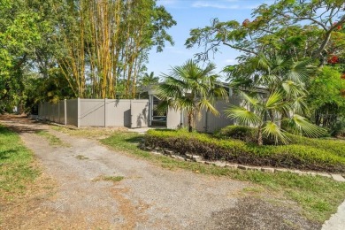 Live the resort lifestyle in this stunning, high-end renovated on The Renaisssance Vinoy Golf Club in Florida - for sale on GolfHomes.com, golf home, golf lot