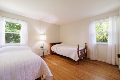 Dreaming of owning your own waterfront retreat?

Start your on Lake Shore Country Club - Lake Shore 1 in New York - for sale on GolfHomes.com, golf home, golf lot