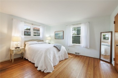 Dreaming of owning your own waterfront retreat?

Start your on Lake Shore Country Club - Lake Shore 1 in New York - for sale on GolfHomes.com, golf home, golf lot