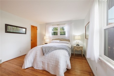 Dreaming of owning your own waterfront retreat?

Start your on Lake Shore Country Club - Lake Shore 1 in New York - for sale on GolfHomes.com, golf home, golf lot