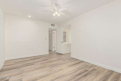 Fully updated Sun City home offering 3 bedrooms, 2 baths, and 1 on Sun City Lakes West and East in Arizona - for sale on GolfHomes.com, golf home, golf lot