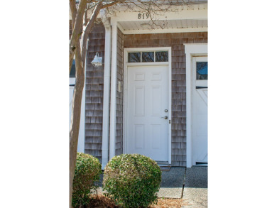 Fantastic opportunity to own this 3 bedroom/2bath condo not far on Bay Creek Golf Club in Virginia - for sale on GolfHomes.com, golf home, golf lot