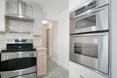 New Roof being put on for New Buyer! Beautifully maintained on The Saints At Port St Lucie Golf Course in Florida - for sale on GolfHomes.com, golf home, golf lot