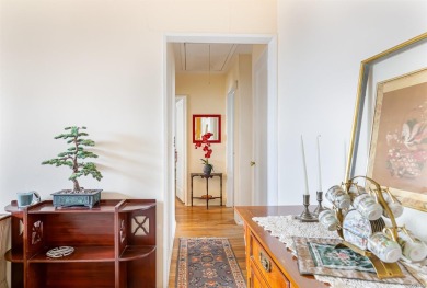 This charming Three-bedroom upper apartment is located in on Clearview Park Golf Course in New York - for sale on GolfHomes.com, golf home, golf lot