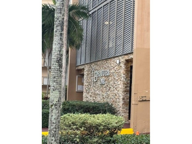 PRICE REDUCED! PRIME AVENTURA LOCATION. PRICELESS VIEWS FROM on Turnberry Isle Resort and Club in Florida - for sale on GolfHomes.com, golf home, golf lot