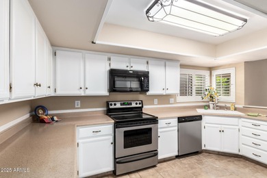 Discover the charm of active adult living in the beautiful on Cottonwood Country Club in Arizona - for sale on GolfHomes.com, golf home, golf lot