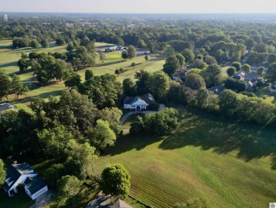 Elegant executive home overlooking Mayfield Graves County on Mayfield-Graves Country Club in Kentucky - for sale on GolfHomes.com, golf home, golf lot