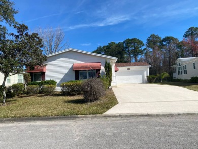 REDUCED FOR A QUICK SALE!   Welcome to this budget-friendly two on St. Johns Golf Club in Florida - for sale on GolfHomes.com, golf home, golf lot