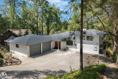 LAKE FRONT ~ PRIVATE DOCK~ GREAT LOCATION ~ WATERSKI SLALOM on Pine Mountain Lake Country Club in California - for sale on GolfHomes.com, golf home, golf lot