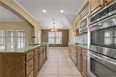 WOW! REDUCED! THIS IS AN AMAZING DEAL! 4 BEDS 2 BATHS PLUS A on Northshore Country Club in Texas - for sale on GolfHomes.com, golf home, golf lot