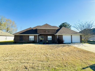 Welcome to your dream home! This spacious 4 bedroom, 3.5 bath on Big Oaks Golf Club in Mississippi - for sale on GolfHomes.com, golf home, golf lot