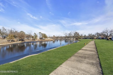 This popular Baronet is in move in condition. Situated one block on Greenbriar Woodlands in New Jersey - for sale on GolfHomes.com, golf home, golf lot