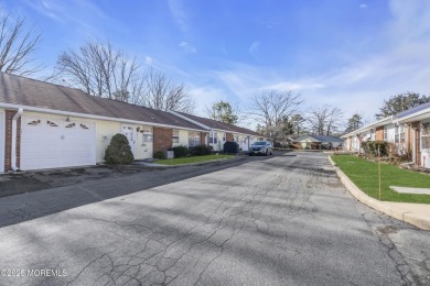 This popular Baronet is in move in condition. Situated one block on Greenbriar Woodlands in New Jersey - for sale on GolfHomes.com, golf home, golf lot