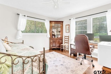PRICED BELOW APPRAISAL VALUE! SELLER TO PAY HIDEAWAY INITIATION on Hide-A-Way Lake Golf Course in Texas - for sale on GolfHomes.com, golf home, golf lot