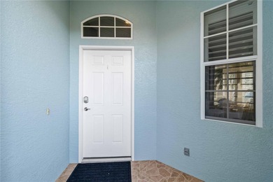 LAKE VIEWS-Discover the perfect blend of comfort and convenience on Plantation Golf and Country Club in Florida - for sale on GolfHomes.com, golf home, golf lot