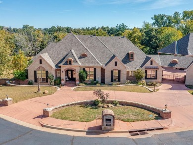 Welcome to luxury living in Oklahoma City! This extraordinary on Lincoln Park Golf Course  in Oklahoma - for sale on GolfHomes.com, golf home, golf lot