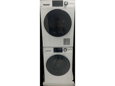 Full Two Bedroom With Par 3 Golf Course And Water on Hollybrook Golf and Tennis Club  in Florida - for sale on GolfHomes.com, golf home, golf lot