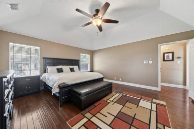 Spacious 4 bed, 3 bath, 3,134 sqft home tucked in a quiet on Green Tree Country Club in Texas - for sale on GolfHomes.com, golf home, golf lot