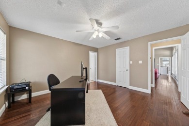Spacious 4 bed, 3 bath, 3,134 sqft home tucked in a quiet on Green Tree Country Club in Texas - for sale on GolfHomes.com, golf home, golf lot