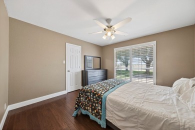 Spacious 4 bed, 3 bath, 3,134 sqft home tucked in a quiet on Green Tree Country Club in Texas - for sale on GolfHomes.com, golf home, golf lot
