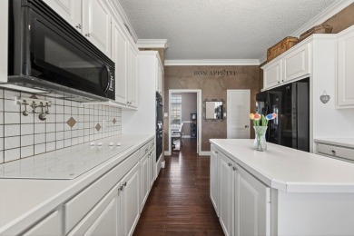 Spacious 4 bed, 3 bath, 3,134 sqft home tucked in a quiet on Green Tree Country Club in Texas - for sale on GolfHomes.com, golf home, golf lot