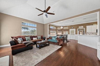 Spacious 4 bed, 3 bath, 3,134 sqft home tucked in a quiet on Green Tree Country Club in Texas - for sale on GolfHomes.com, golf home, golf lot