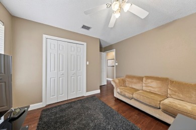 Spacious 4 bed, 3 bath, 3,134 sqft home tucked in a quiet on Green Tree Country Club in Texas - for sale on GolfHomes.com, golf home, golf lot