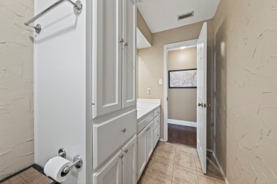 Spacious 4 bed, 3 bath, 3,134 sqft home tucked in a quiet on Green Tree Country Club in Texas - for sale on GolfHomes.com, golf home, golf lot