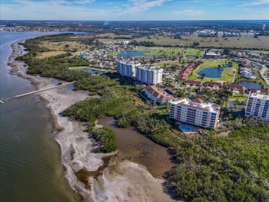 Welcome to this updated end unit Villa in the desirable on Terra Ceia Golf and Country Club in Florida - for sale on GolfHomes.com, golf home, golf lot