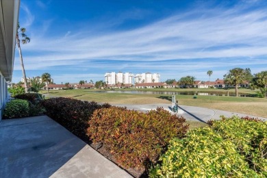 Welcome to this updated end unit Villa in the desirable on Terra Ceia Golf and Country Club in Florida - for sale on GolfHomes.com, golf home, golf lot