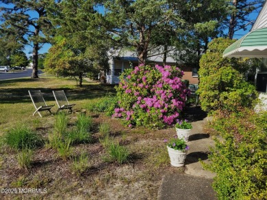 Live in a quiet, private 55+ community in this 2-BR, 1-bath home on Keswick Village Golf Course in New Jersey - for sale on GolfHomes.com, golf home, golf lot