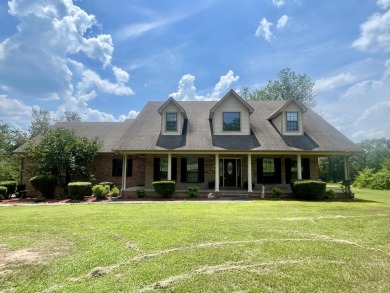 Discover the perfect blend of elegance & comfort in this on Russellville Country Club in Arkansas - for sale on GolfHomes.com, golf home, golf lot