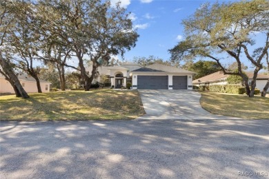 Welcome home to 63 Lone Pine in the Oak Village subdivision of on Sugarmill Woods Golf and Country Club in Florida - for sale on GolfHomes.com, golf home, golf lot