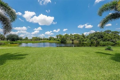 ROTONDA WEST PINEHURST - Lakefront Pool Home on oversized on Pinemoor West Golf Club in Florida - for sale on GolfHomes.com, golf home, golf lot