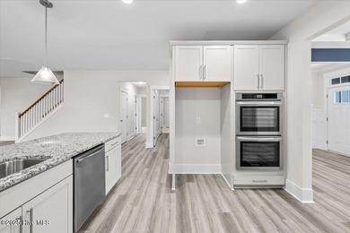 Luxurious Living in the Gated Community of Appleton South within on Kings Grant Golf and Country Club in North Carolina - for sale on GolfHomes.com, golf home, golf lot