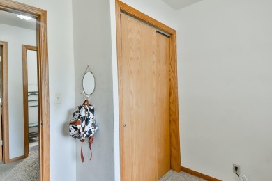 Welcome to this adorable home, waiting for a new owner!  Close on Sandy Hollow Golf Course in Illinois - for sale on GolfHomes.com, golf home, golf lot