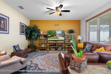 Beautiful Hernando Oaks Golf and Country Club. 2 bedroom plus a on Hernando Oaks Golf and Country Club in Florida - for sale on GolfHomes.com, golf home, golf lot