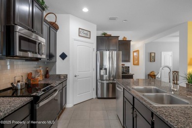 Beautiful Hernando Oaks Golf and Country Club. 2 bedroom plus a on Hernando Oaks Golf and Country Club in Florida - for sale on GolfHomes.com, golf home, golf lot