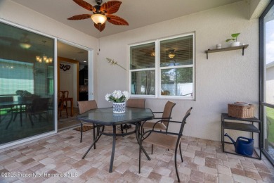 Beautiful Hernando Oaks Golf and Country Club. 2 bedroom plus a on Hernando Oaks Golf and Country Club in Florida - for sale on GolfHomes.com, golf home, golf lot