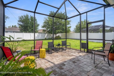 Beautiful Hernando Oaks Golf and Country Club. 2 bedroom plus a on Hernando Oaks Golf and Country Club in Florida - for sale on GolfHomes.com, golf home, golf lot