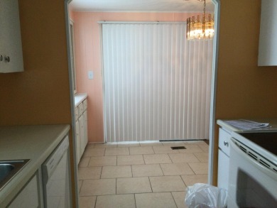 Nicely maintained home in the much sought after Spanish Lakes on Spanish Lakes I in Florida - for sale on GolfHomes.com, golf home, golf lot