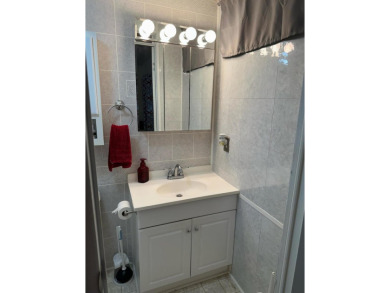 Nicely maintained home in the much sought after Spanish Lakes on Spanish Lakes I in Florida - for sale on GolfHomes.com, golf home, golf lot