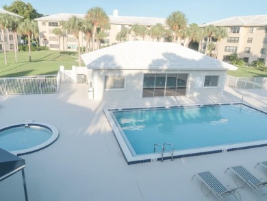 Newly renovated condo for sale, Bright and spacious unit, golf on Bear Lakes Country Club in Florida - for sale on GolfHomes.com, golf home, golf lot