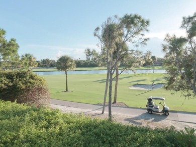 Newly renovated condo for sale, Bright and spacious unit, golf on Bear Lakes Country Club in Florida - for sale on GolfHomes.com, golf home, golf lot