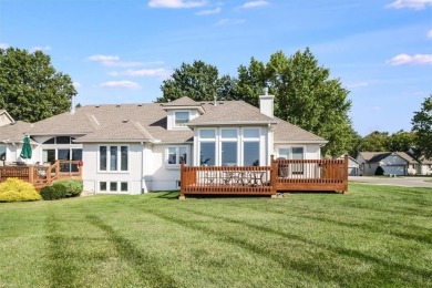 Welcome to this beautifully appointed end unit in Teetering on Teetering Rocks Links in Missouri - for sale on GolfHomes.com, golf home, golf lot