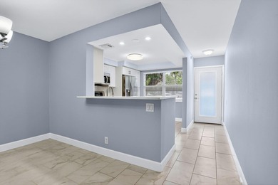 Seller is ready to make a deal - offering closing concessions on Wynmoor Golf Course in Florida - for sale on GolfHomes.com, golf home, golf lot